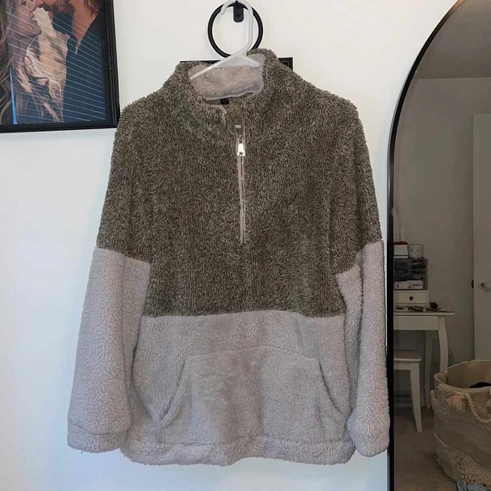 Sherpa pullover - Picture 2 of 2